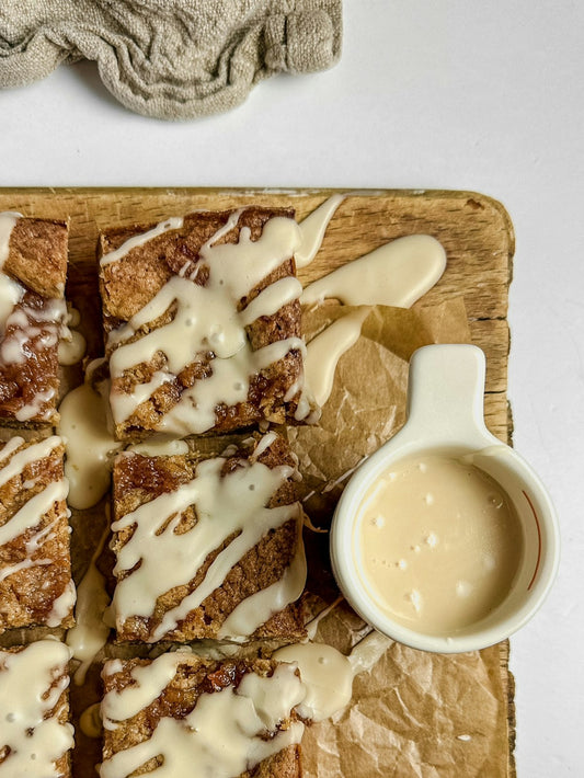 Sopapilla Cheesecake Bars with Jaca